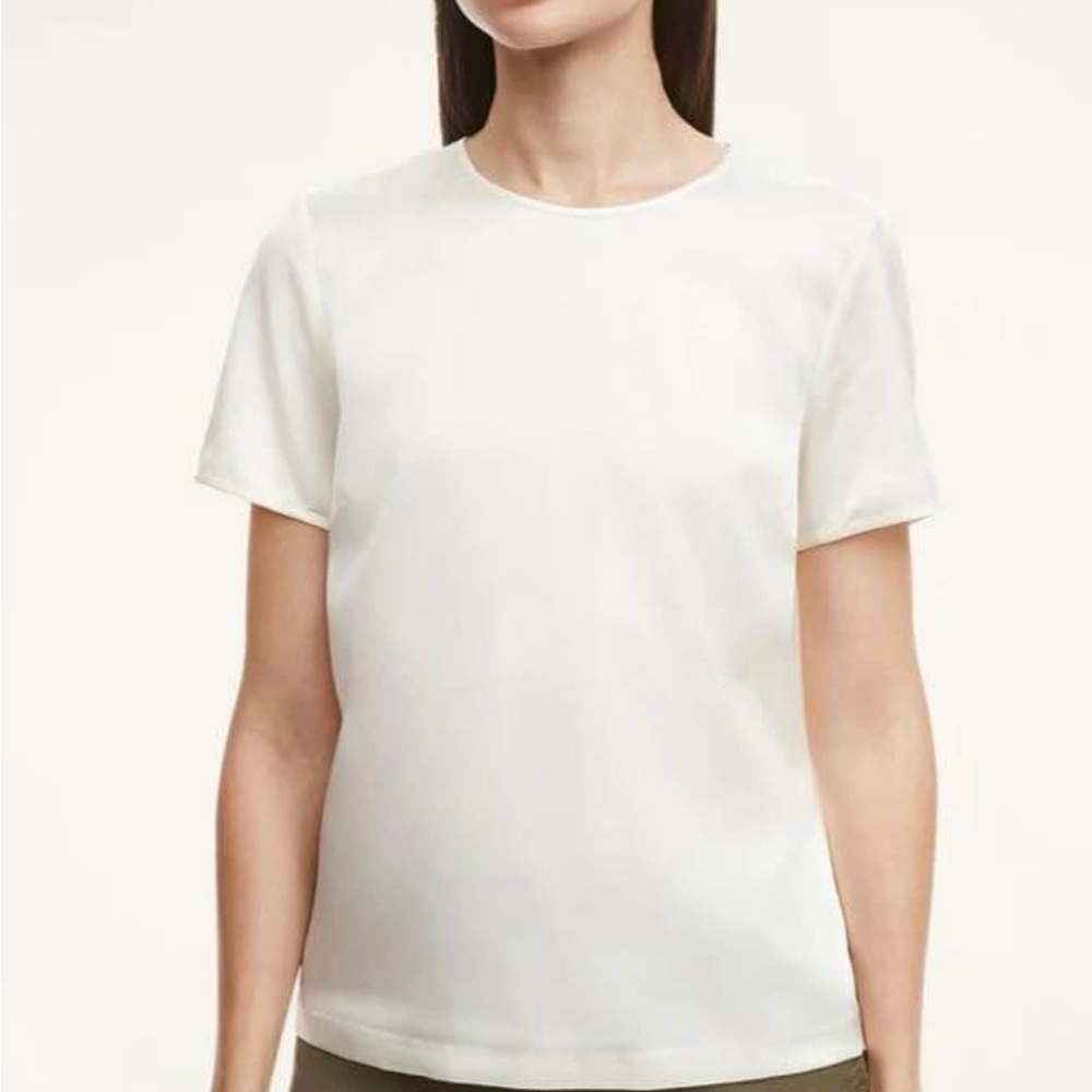 New with tags Brooks Brothers SILK Short Sleeve Cream Blouse retail: $319 Size 2